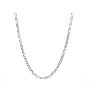 Silverfärgad kedja halsband - 5mm - Stilrent halsband i silverfärg med klassisk kedjedesign. Halsbandet har en tät, fyrkantig länkstruktur som ger en modern och clean look. Perfekt för att lyfta vilken outfit som helst och passar både ensam eller i lager med andra smycken.