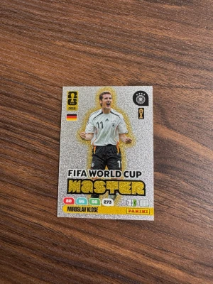 Panini world cup master 2026  - Samlarkort för dig som vill. Otroligt bra skick psa 10. Från panini, world cup master kort. Från en dream box. Går att få med boxen vid extra kostnad. Pris kan diskuteras 