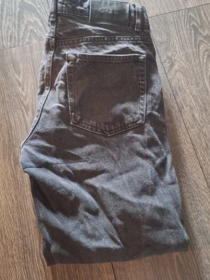 Fina grunt jeans - Grunt jeans storlek 25