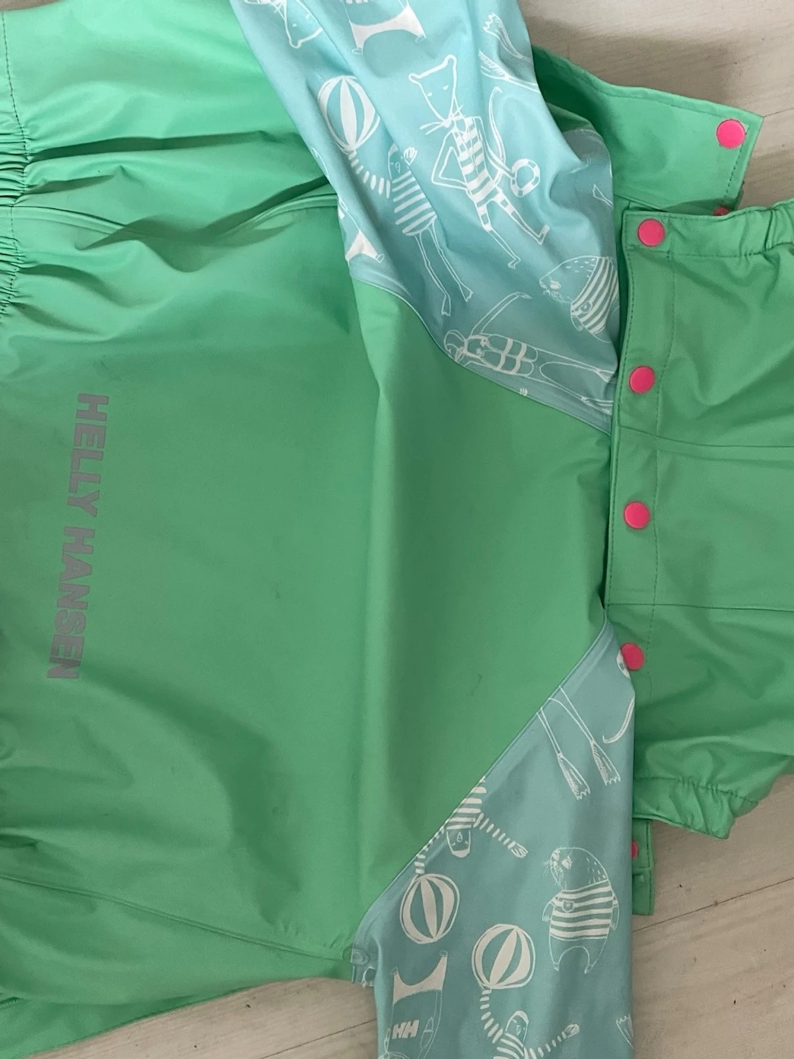 Mintgrön vindjacka från Helly Hansen - 2