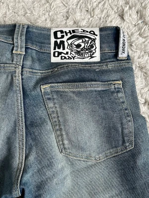 cheap monday jeans - blå jeans från cheap monday, sparsamt använda. Storlek 27x30