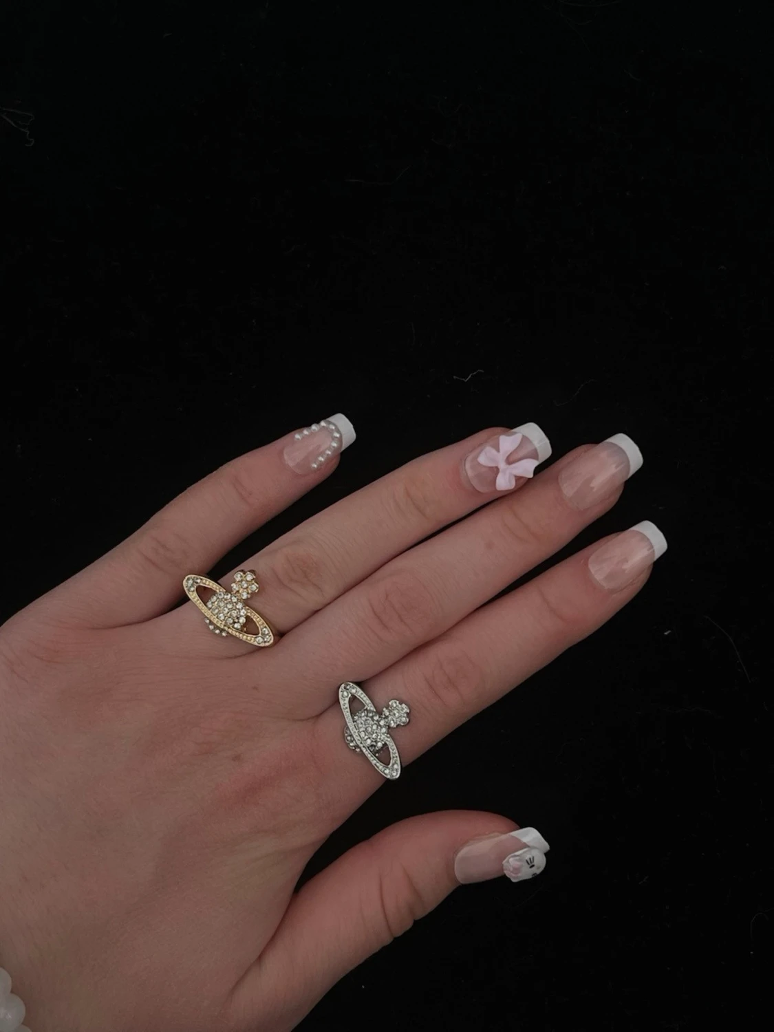 Saturnus ringt i guld och silver  - 1