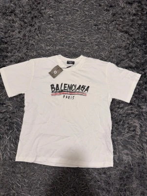 Baalee t shirt - Size M, brand new, good quality