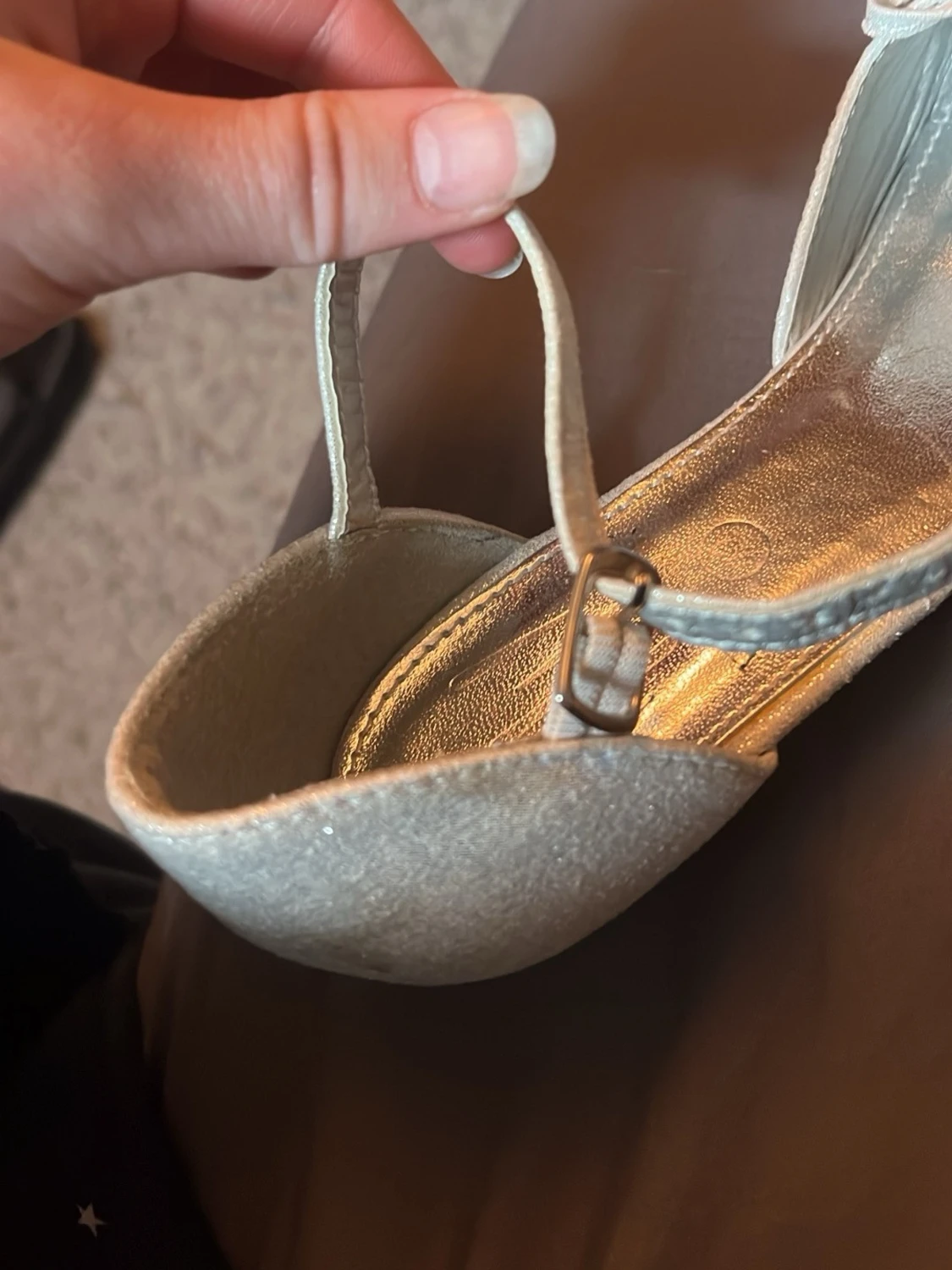 Silvriga ballerinaskor med rosett - 2