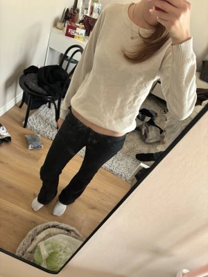 Stickad tröja  - Super skön knappt använd tröja