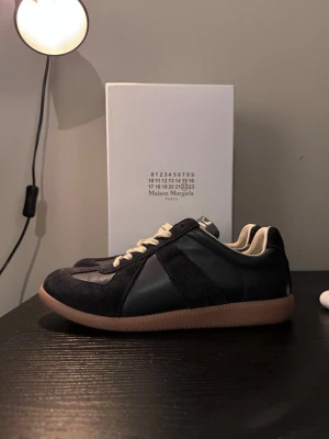 Maison margiela gats - Säljer dessa feta mörkblåa gats, skick 10/10 helt nya. Hör av er vid frågor✌️ priset kan diskuteras vid snabb affär 