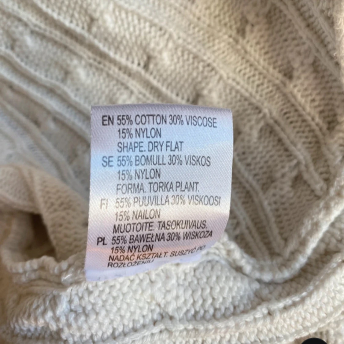 Vit stickad omlottkofta från Hampton Republic - 4
