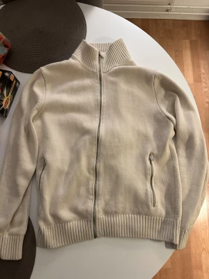 Zip mango - Zip tröja från mango ”mng” i storlek M stickat material