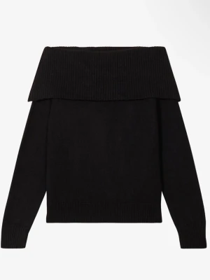 Svart off shoulder stickad tröja / klänning - Säljer en svart stickad tröja med bred off shoulder-krage. Tröjan har lång ärm och en lös, avslappnad passform. Perfekt för dig som gillar en enkel men ändå trendig look. Materialet känns mjukt och följsamt. Den är rätt så lång, är du 173 som mig kan den inprincip användas som klänning. Köpt från H&M, använts ett par gånger 🖤