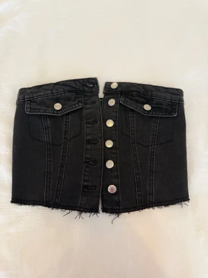 Svart denim topp - Ny med prislapp