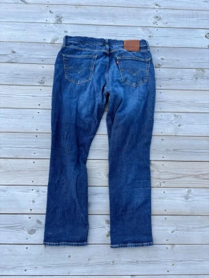 Levis jeans - Säljer dessa schyssta blåa levis jeans i modellen 511! De är i storlek W34, L30! Mycket fint skick, inga defekter hittas! Kom gärna med frågor och prisförslag 😊