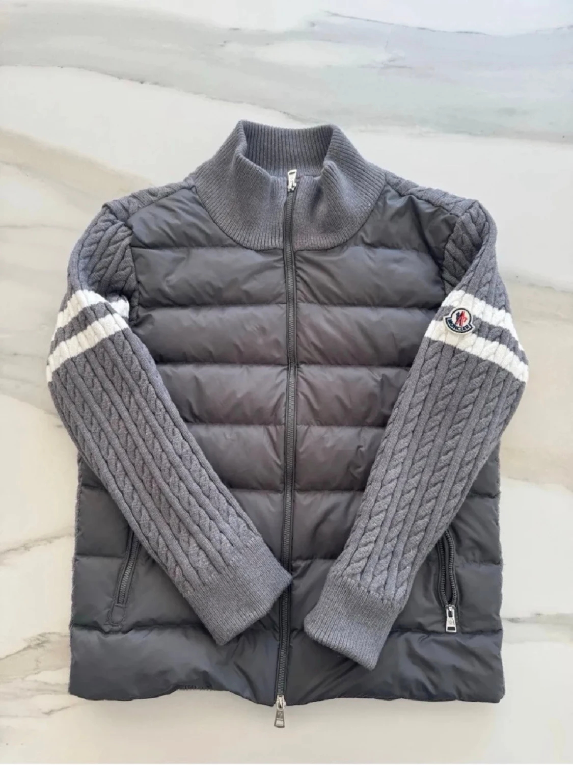Grå Moncler cardiganjacka med dragkedja