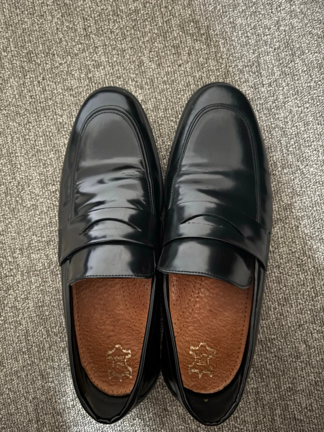 Svarta klassiska loafers i skinn - 1