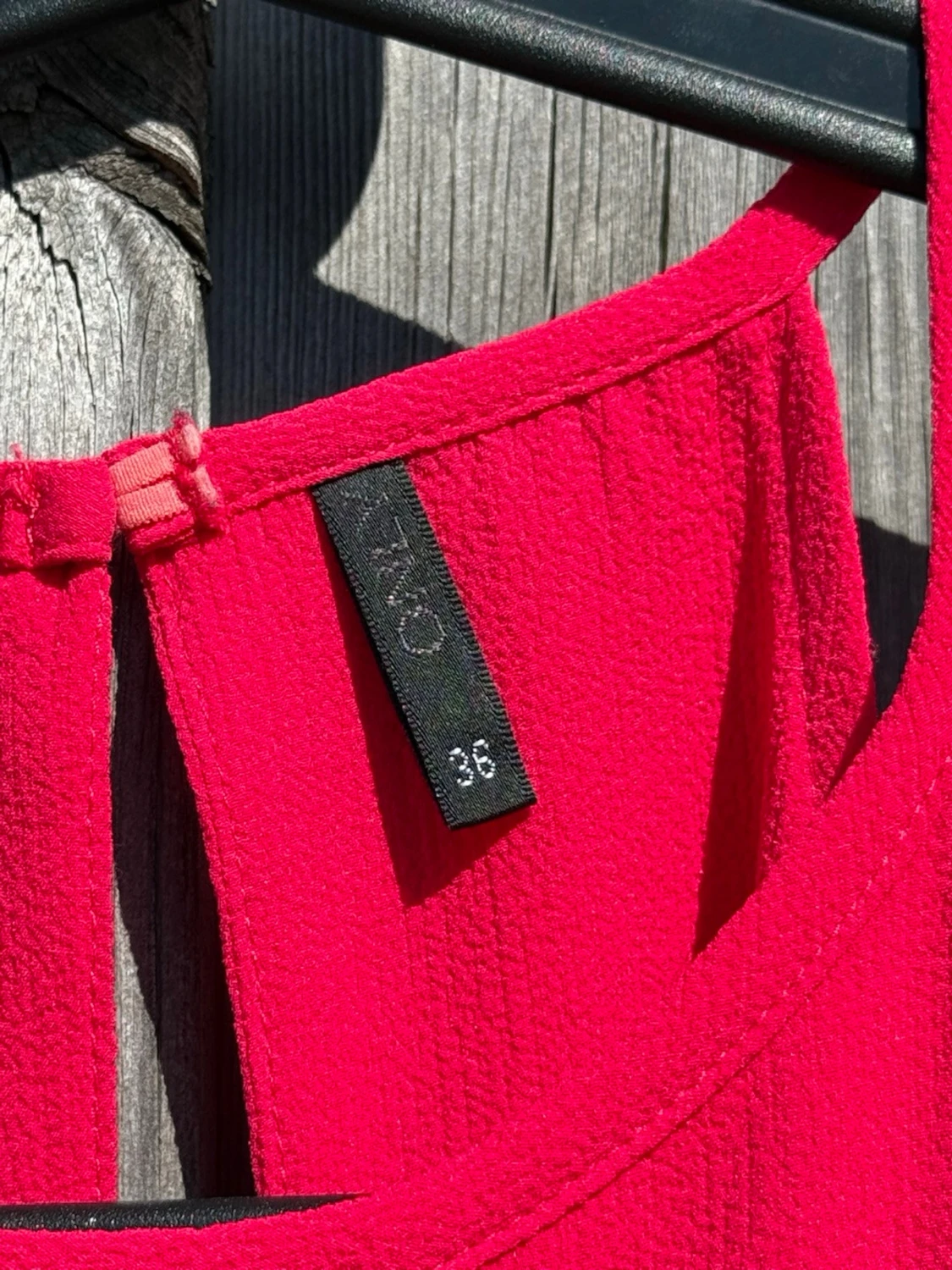Knallrosa ärmlös klänning från ONLY (36) - 1