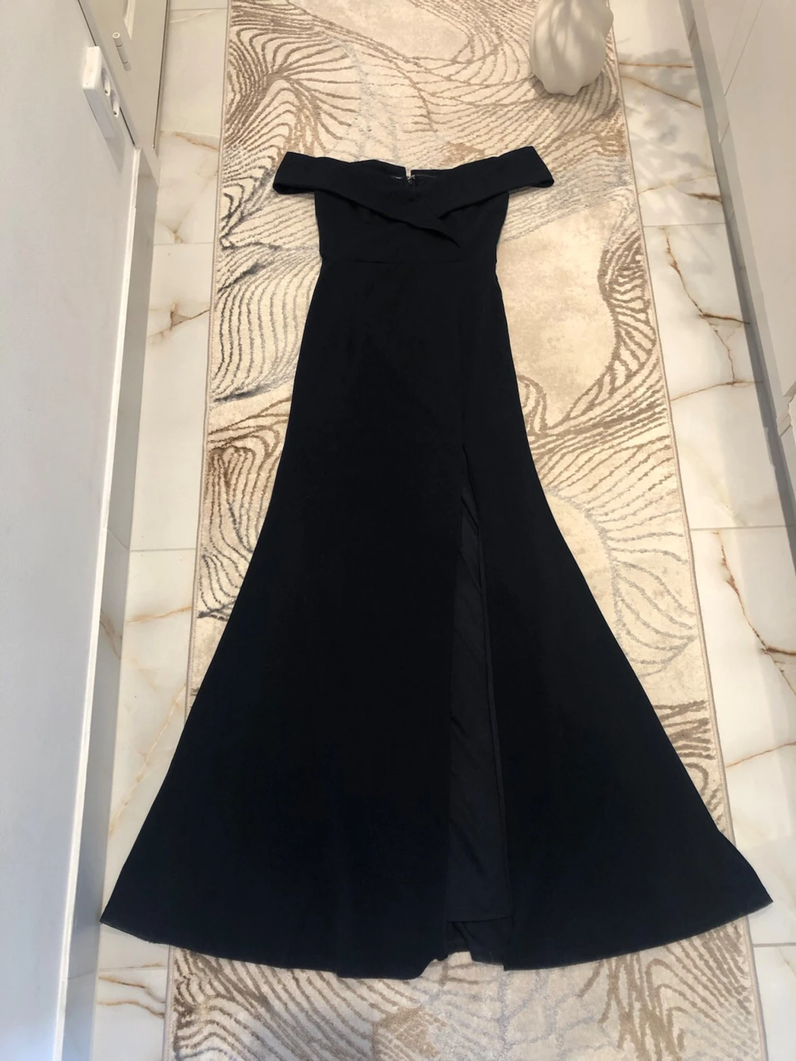 Marinblå offshoulder långklänning
