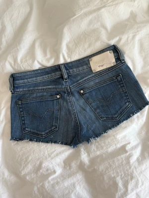 Diesel jeansshorts  - Jeansshorts från diesel! Se midjemått på bilderna! W26💕💕