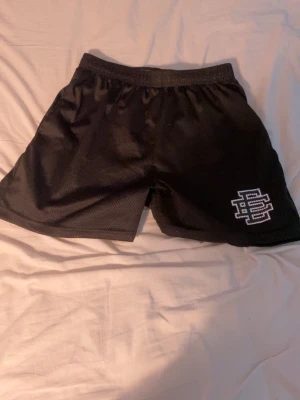 Eric Emanuel shorts - De står 2xl men de sitter som M