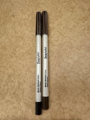 Kajal beauty act - En i svart och en i mörk brun. Endast testad.