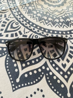 Ray-Ban Boyfriend solglasögon  - Såld!