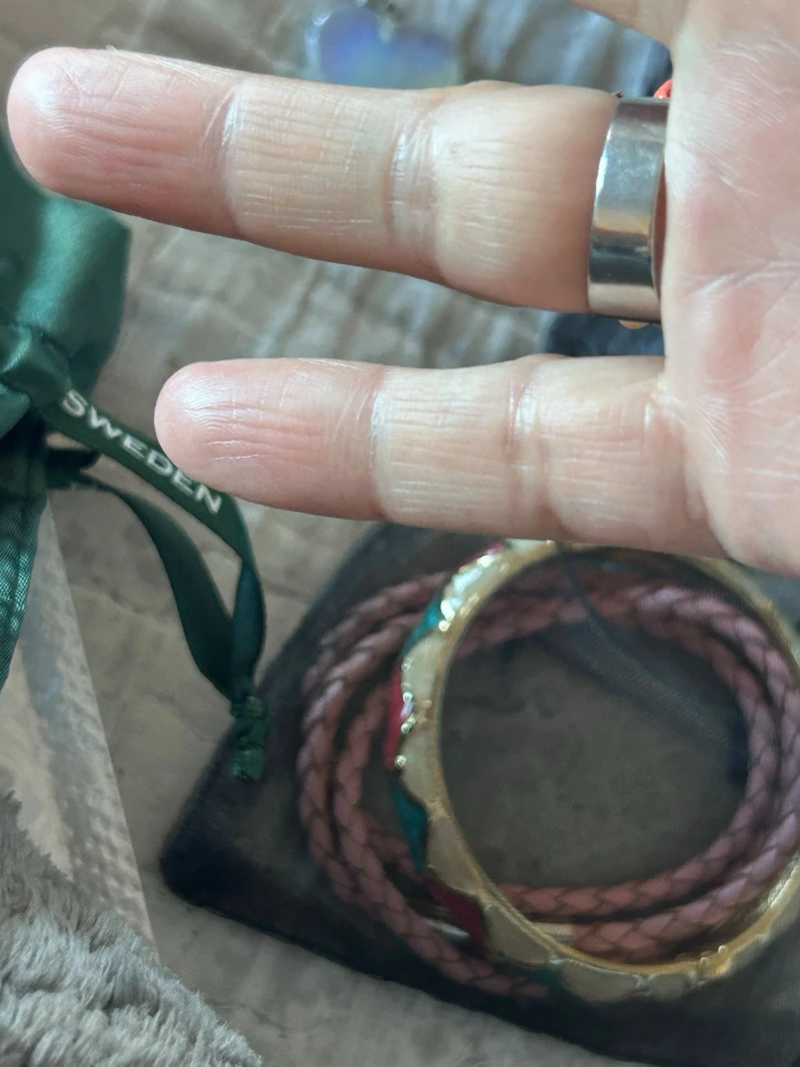 Färgglad ring med pärlor  - 2
