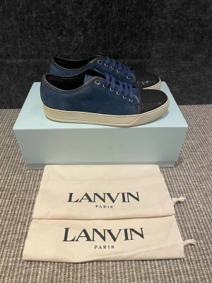 Lanvin skor  - Hej, säljer nu dessa svin snygga lanvin skor. Skorna är i grymt skick!  Begränsat antal boxar och dustbag. Hör av dig vid frågor. 