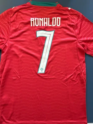 Ronaldo Portugal Fotbollströja - Helt ny Cristiano Ronaldo Portugal Fotbollströja inför vm 2026