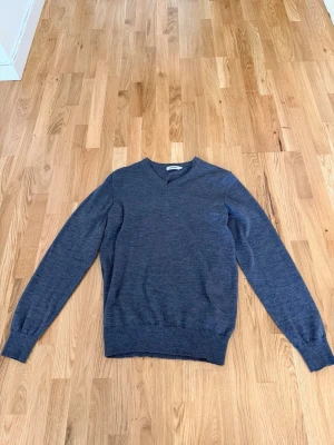 J.lindeberg merinoull tröja  - Väldigt fin tröja från j.lindeberg gjord av 100% merinoull.