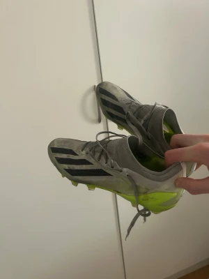 Adidas Crazyfast Fotbollskor  - Säljer ett par Adidas Crazyfast Fotbollsskor. 