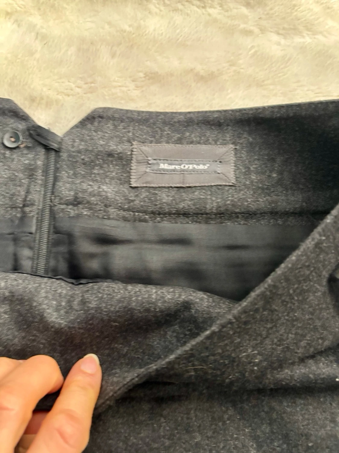 Mörkgrå kortkjol med fickor. Marc O’Polo - 2