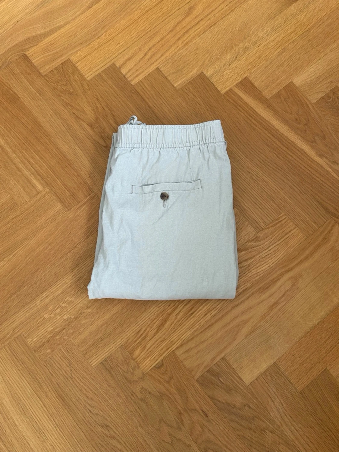 Ljusbeigea linnebyxor  - 2