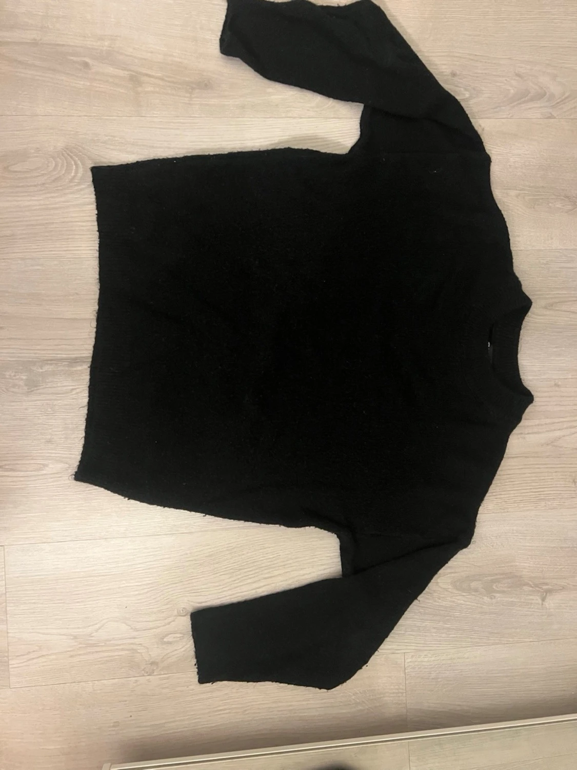 Svart stickad tröja 