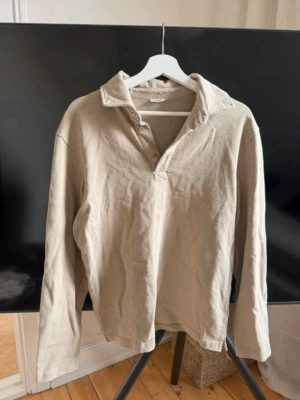 Långärmad Piké Herr - Beige långärmad tröja i storlek S! Herr. Jättefint skick