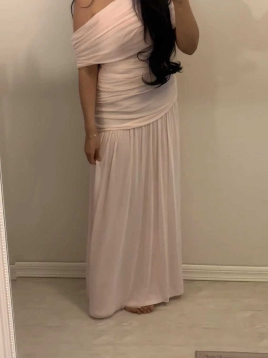 Ljusrosa oneshoulder långklänning - 1
