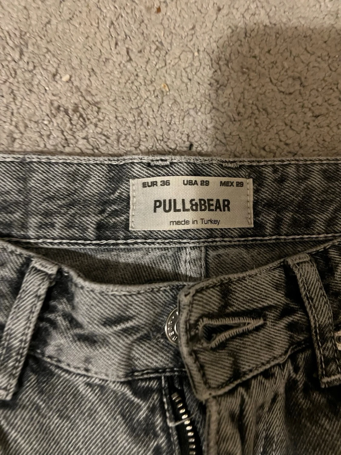 Grå jeans byxor - 1