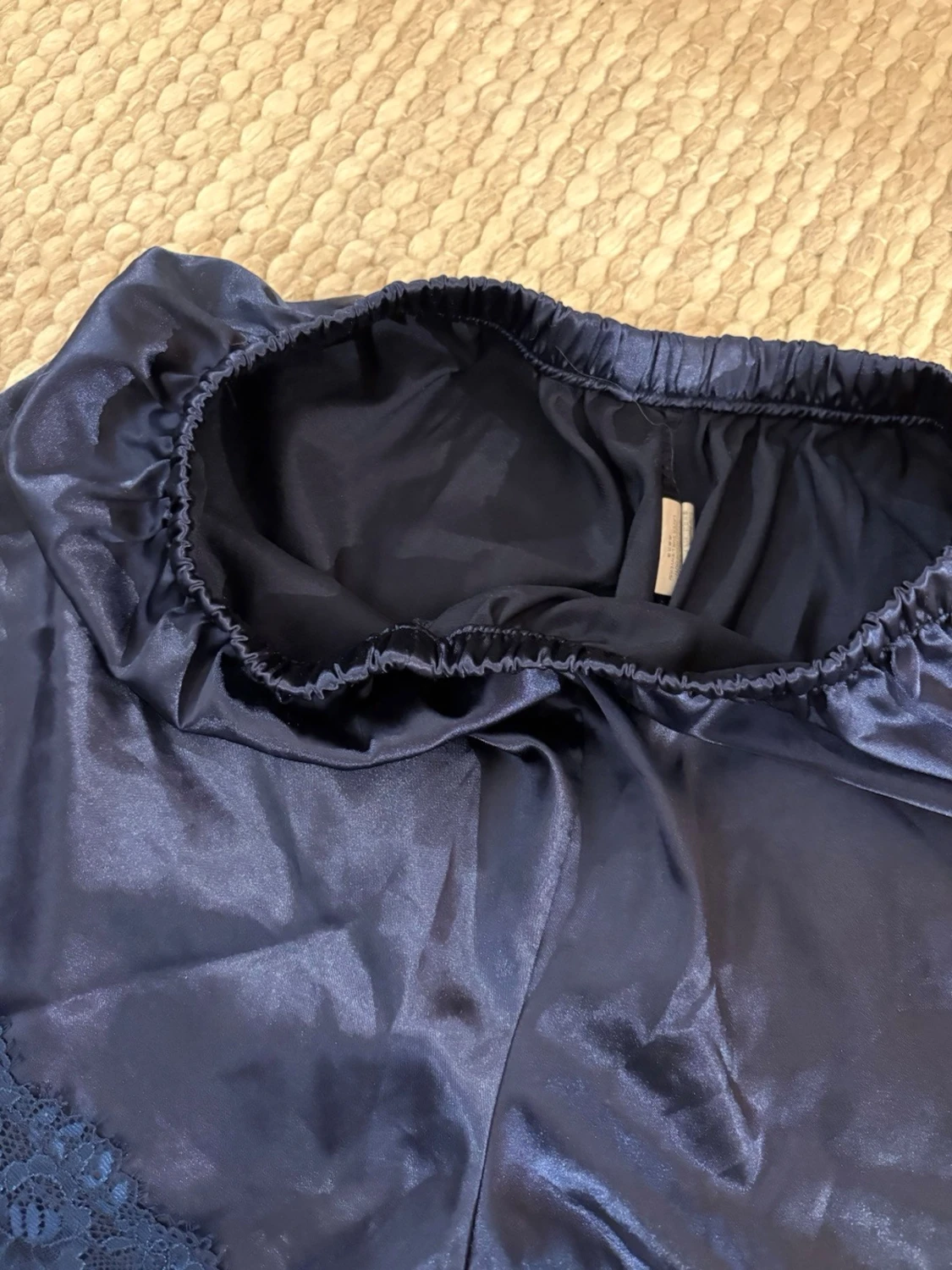 Mörkblå pyjamasshorts med spets - 2