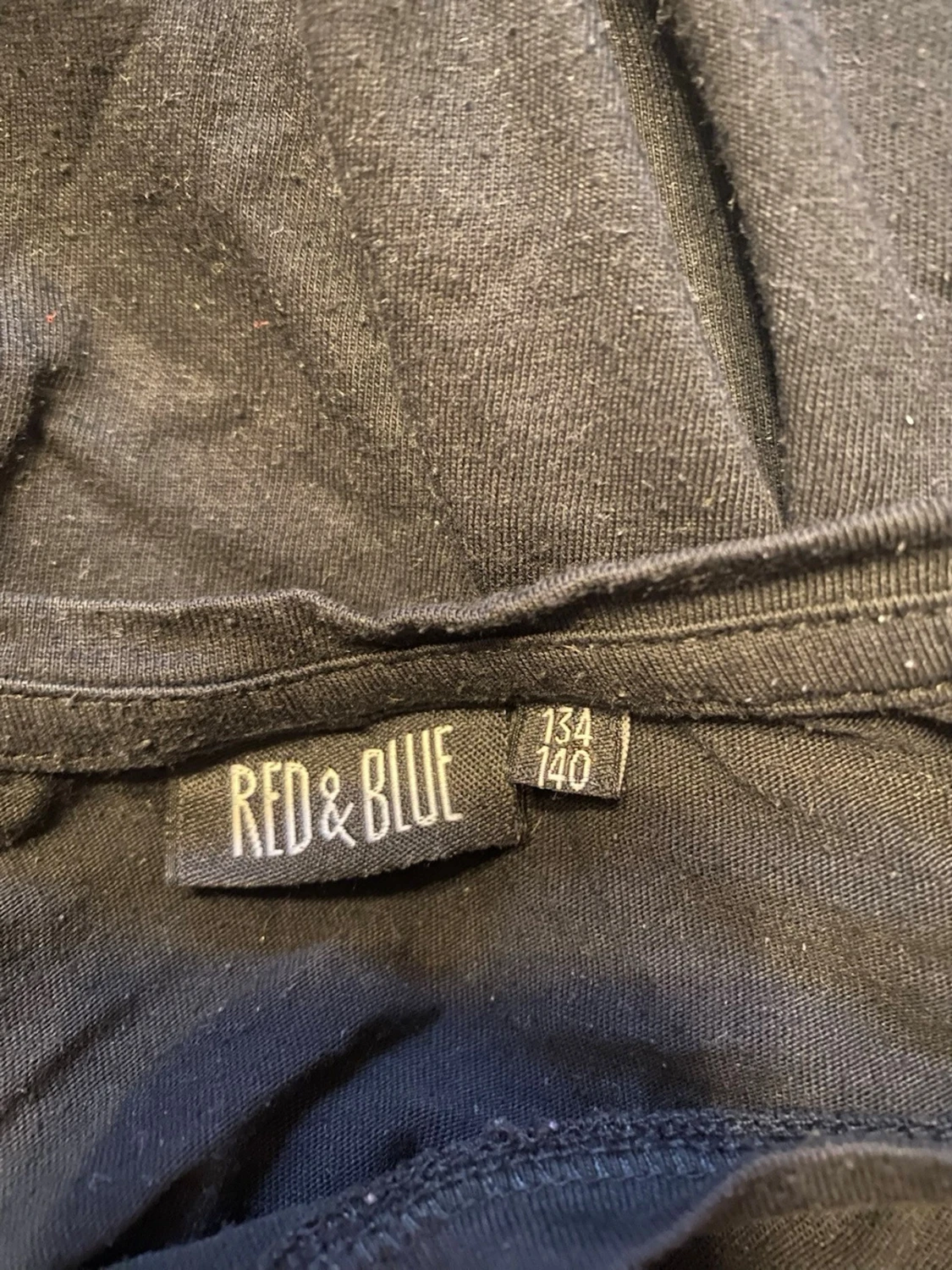 Svart t-shirt med tryck RESPECT - 2