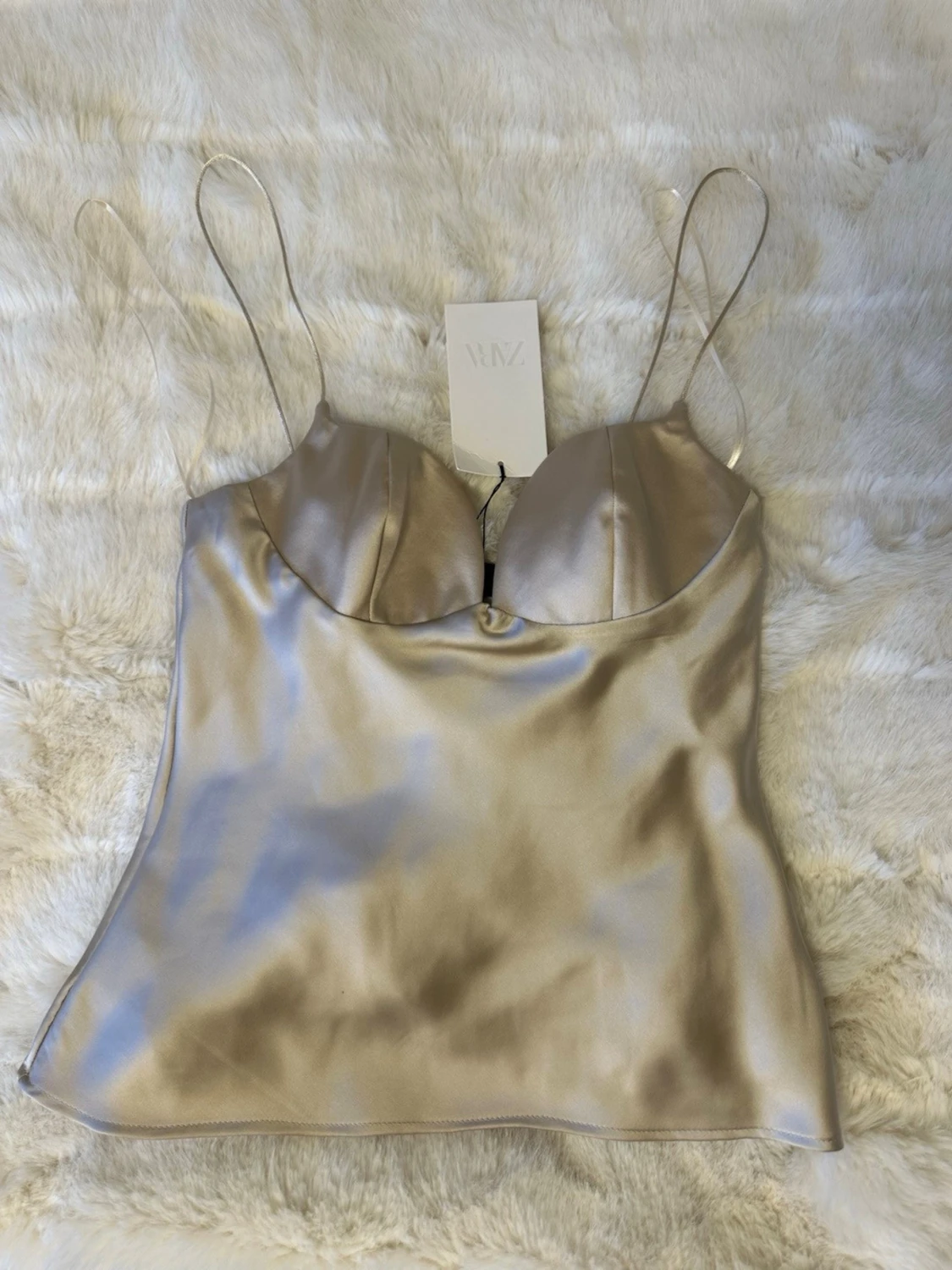 Champagnefärgad satinlinnetopp Zara - 1