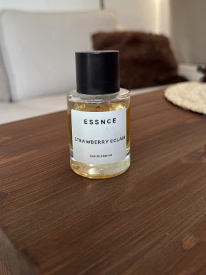 ESSNCE Strawberry Eclair parfym - ESSNCE Strawberry Eclair Eau de Parfum med söt och fruktig doft. 
