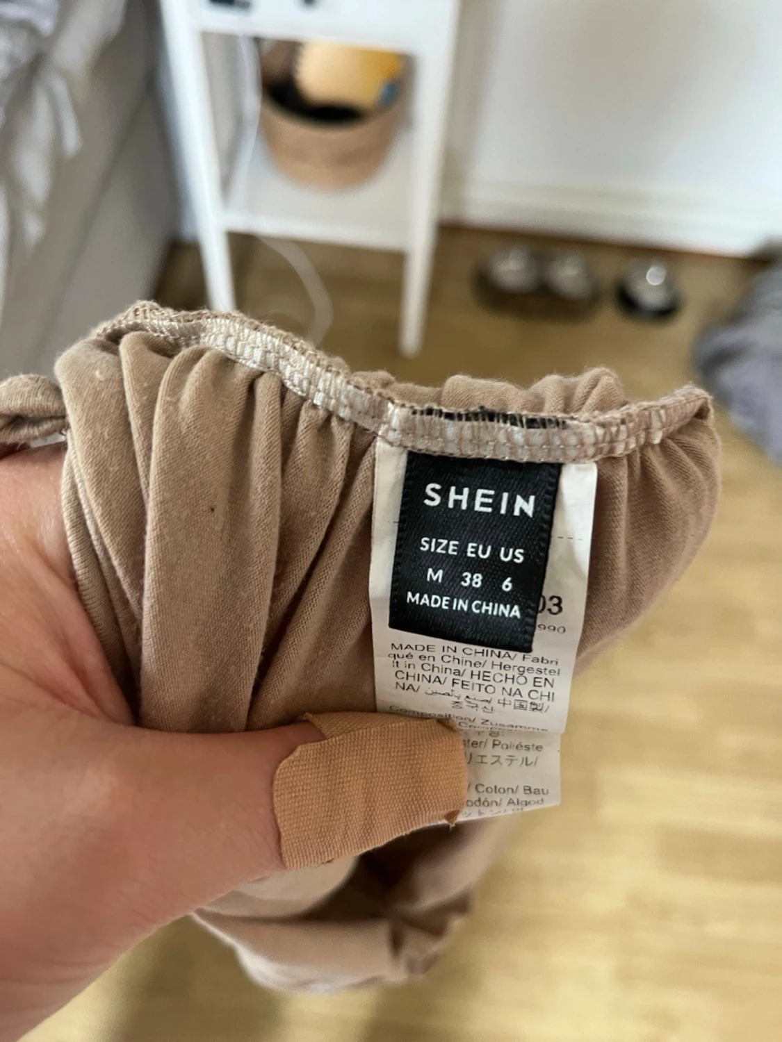 Beige omlott linne med smala band - 2