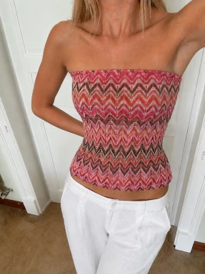 Handgjord tube top S - Fin handgjord tube top 🌸 går att köpa i annan storlek vid förfrågan innan köpet ☺️