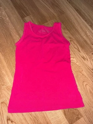 Linne barn  - Linne från ICA i storlek 134/140. Fint skick