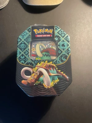 Två st Pokémon paldean fates mini tins - Helt nya med plasten på fortfarande