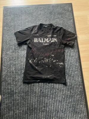 Balmain tröja - En svart balmain tröja 