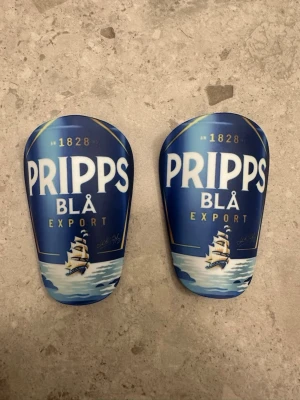 Benskydd - Säljer nu mina benskydd då dom inte kommer till användning. Aldrig använda. 9.5cm X 6cm