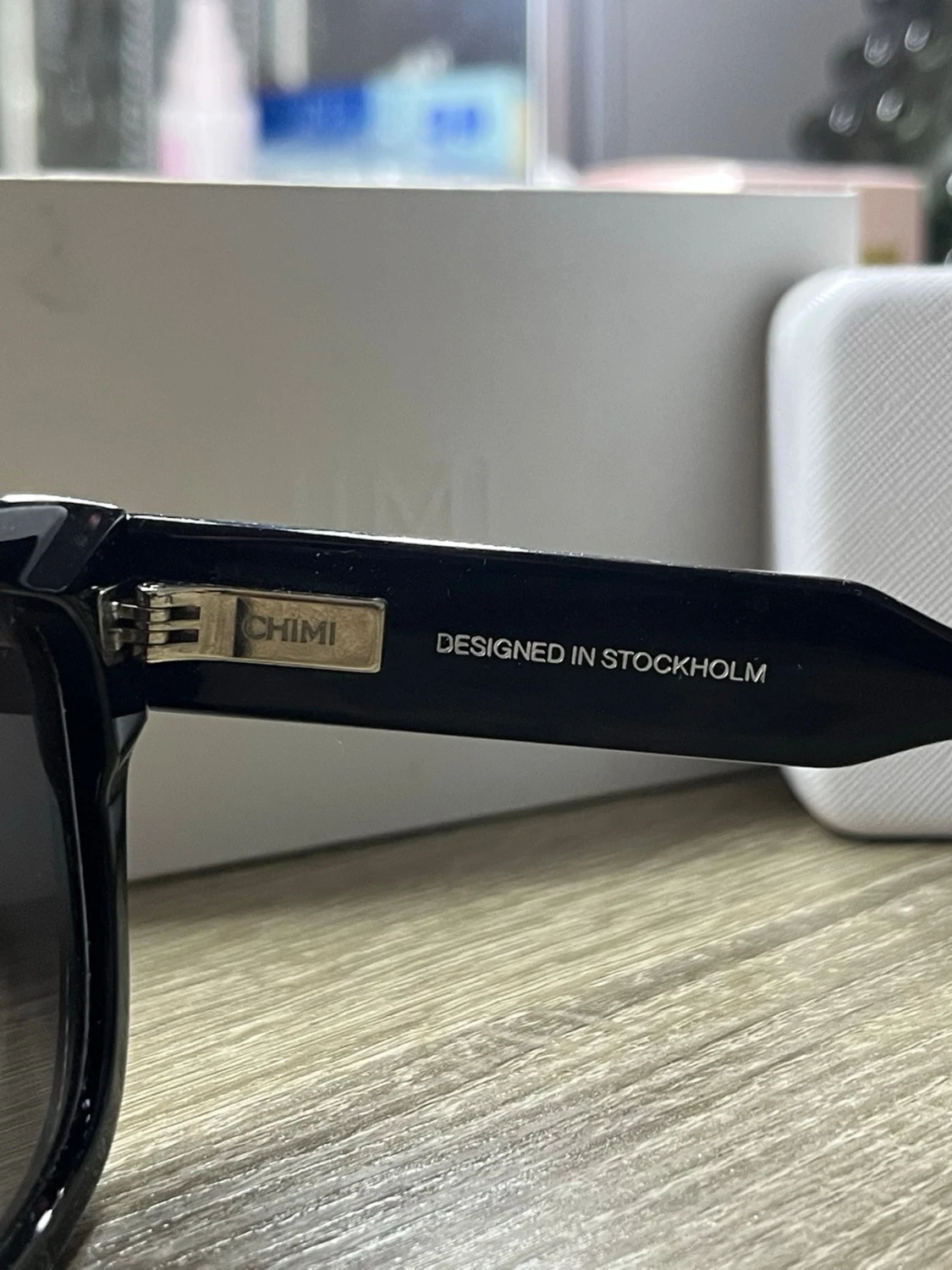 Svarta solglasögon från CHIMI - 1