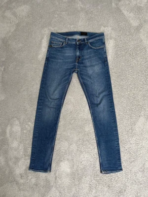 Tiger of Sweden jeans  - Tiger of Sweden | Skick: 9/10 | Strl W31 L32 | Pris - 399 | Fraktar via Postnord eller Instabox på köparens bekostnad | Hör av dig vid minsta fråga eller fundering//CL