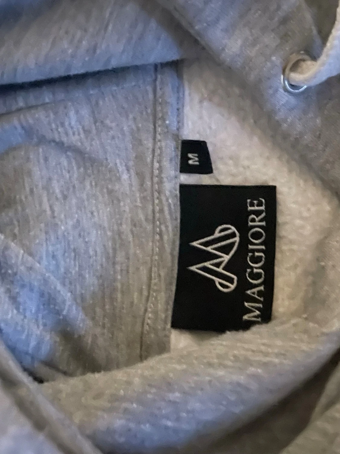 Grå hoodie från Maggiore med tryck - 2