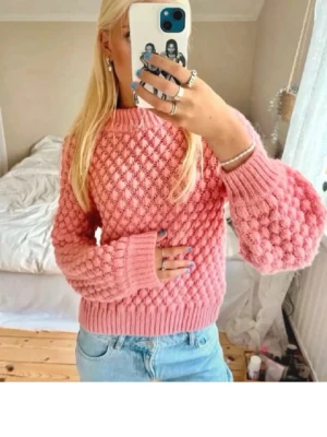 Stickad tröja  - Såååå fin