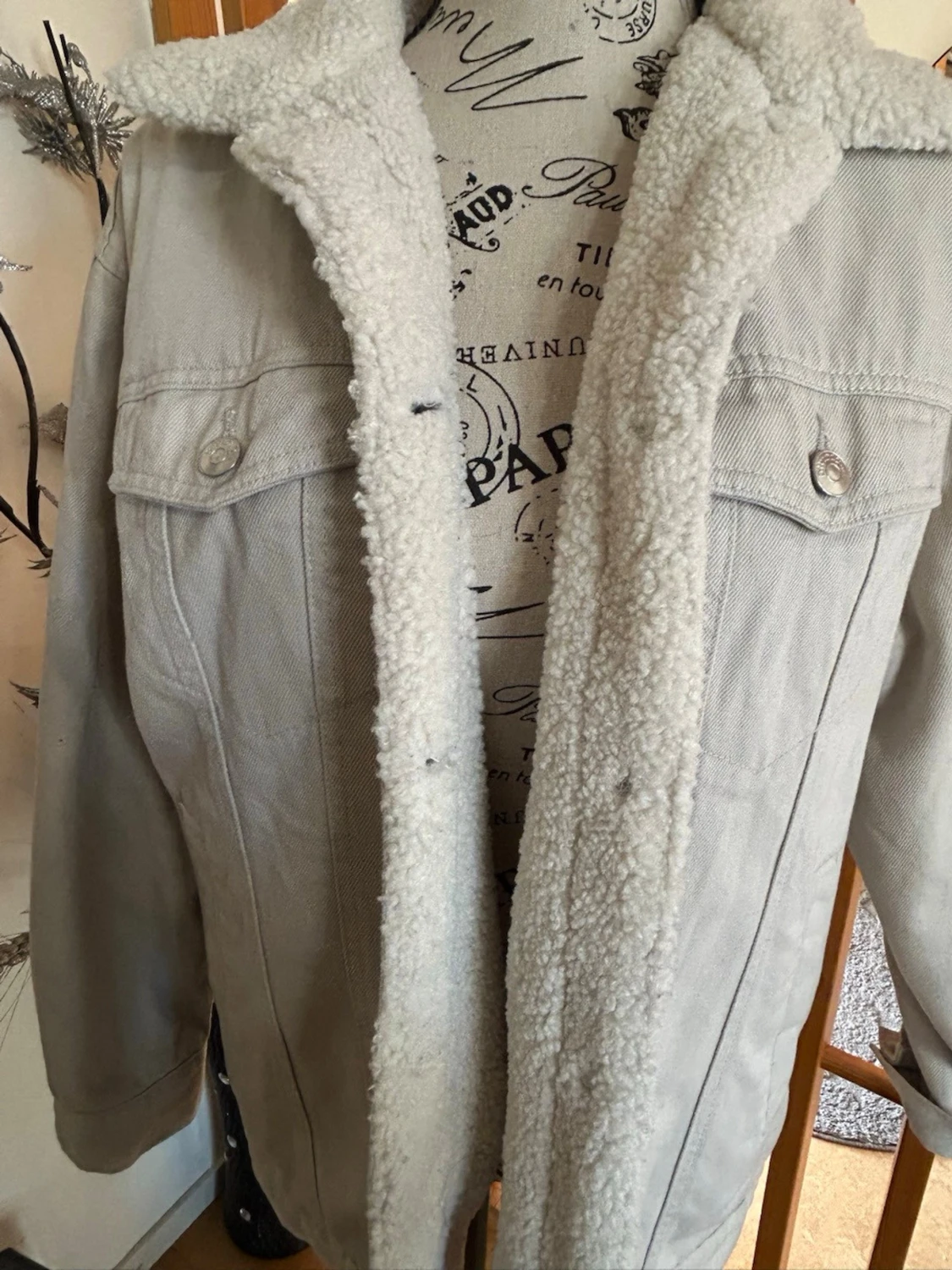 Beige fodrad jeansjacka från H&M - 1