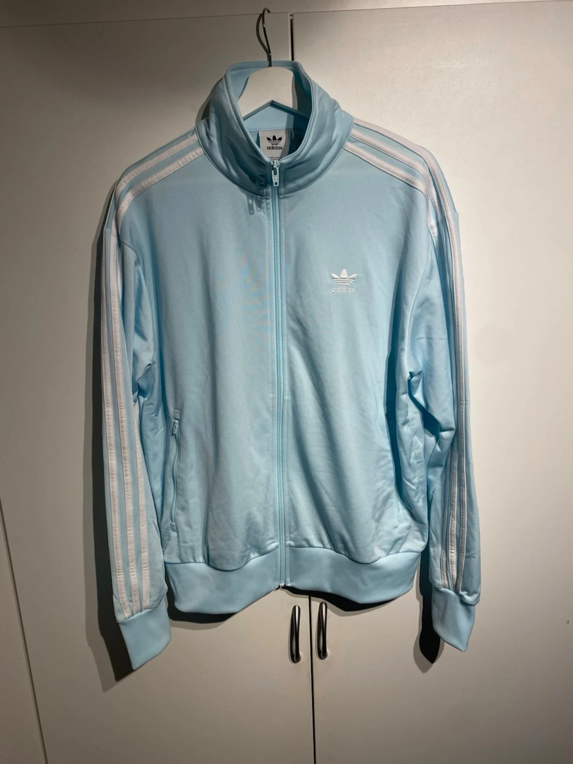 Ljusblå Adidas track jacket - 4
